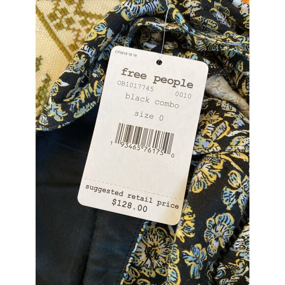 NEW Free People Bohemian long sleeve baby doll ruffle bottom Mini Dress sz 0 - Picture 16 of 16